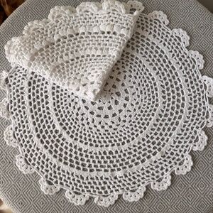 Vintage Hand Crocheted Lace Doily Set White Round Table Topper Decor